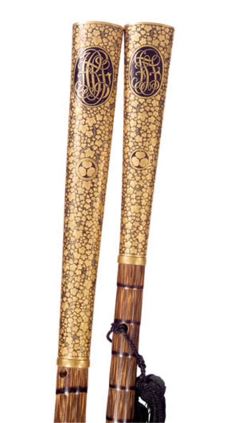 Złocone i emaliowane japońskie rączki od parasoli, dla niego i dla niej, 1910 r., z kolekcji Gary ego Durow/fot. Steve Dean