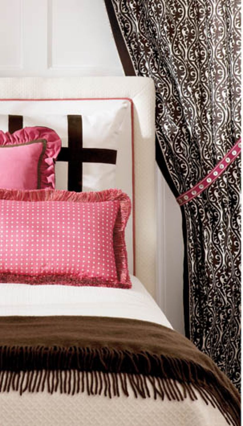 Gładkiej poduszce przyda się falbanka. HHC