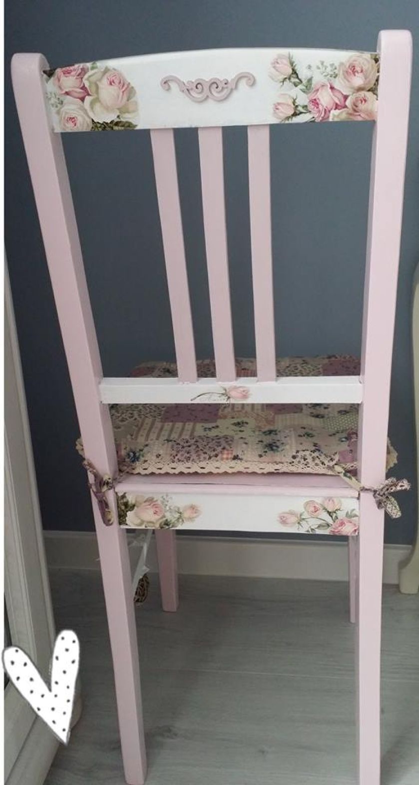 Zrób to sam: krzesło w stylu shabby chic