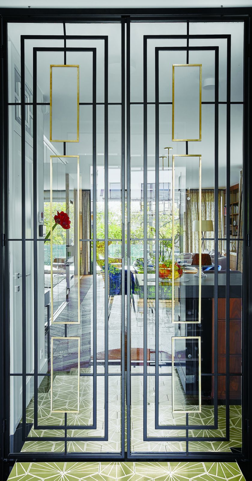 Ten stylowy i nowoczesny dom dla musiał być nie tylko piękny, ale też przestronny