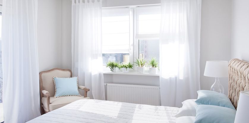 Rolety rzymskie: dekoracje okien nr 1 w Polsce – jak wybrać?