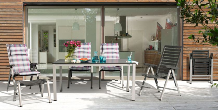 Aranżacja mebli ogrodowych z aluminium i tworzywa sztucznego. Fot. Kettler