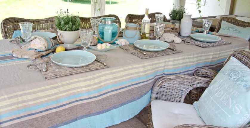 Dodatki jak z francuskich tarasów znajdziecie na Belle Maison.