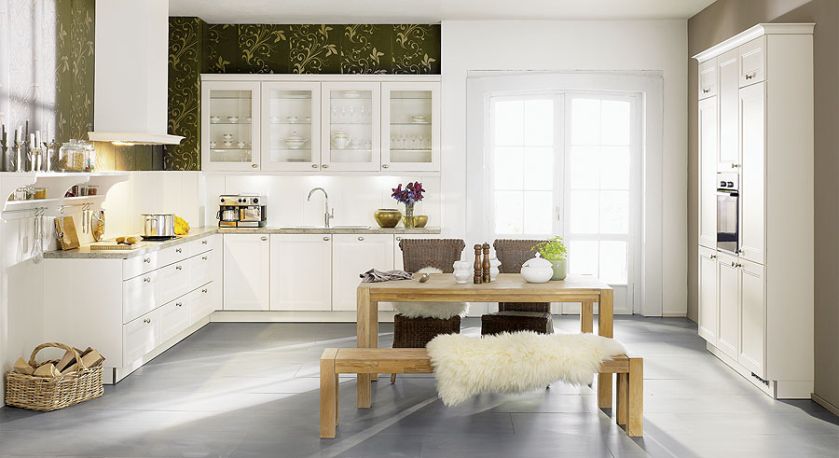 Do klasycznych szafek rustykalny stół, NOLTE