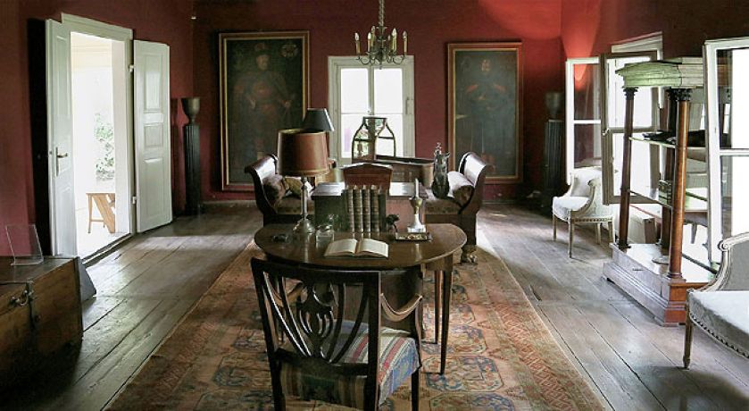 Dworek Karoliny Wajdy. Mój przyjaciel dworek