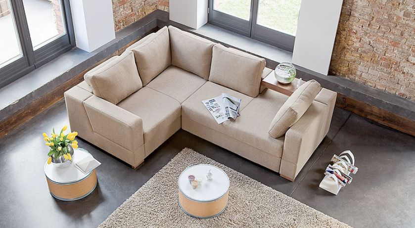 Arezzo z poręcznymi półkami i odchylanymi oparciami