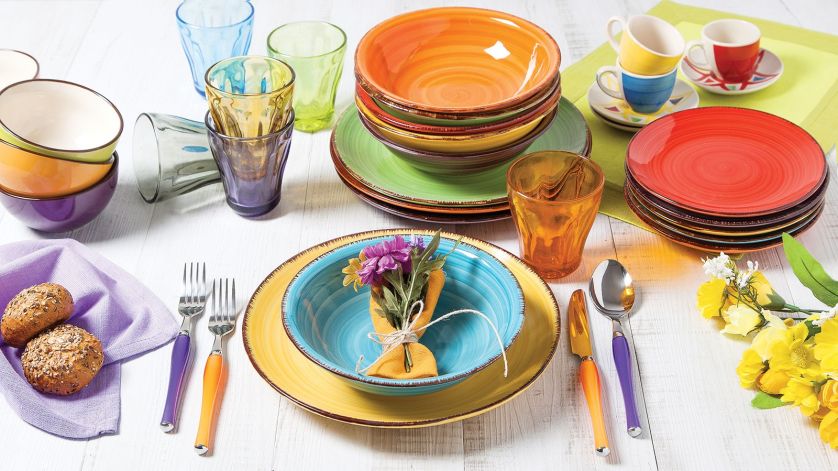 Uczta na świeżym powietrzu: zobacz aranżacje stołów