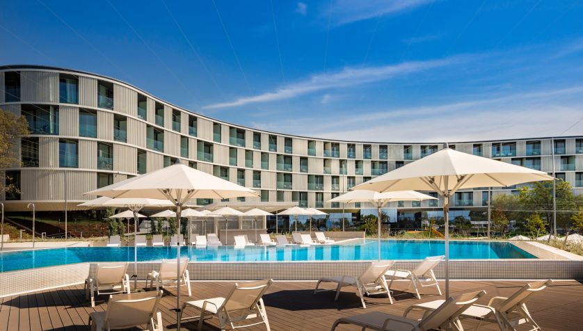 Piękny taras na wiosnę - jak go zaaranżować?