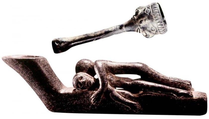 Steatytowa fajka prehistoryczna, FORUM. Fajka ceremonialna ze sceną erotyczną, FORUM