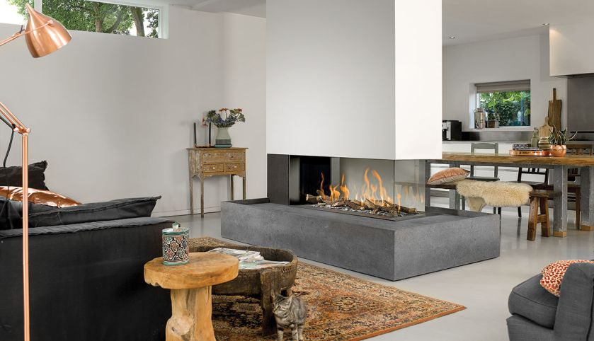 KOMINEK TRÓJSTRONNY oddziela kuchnię z jadalnią od salonu, aranżacja marki BRUNNER.