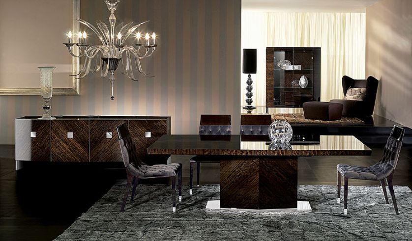 Stół Vogue marki Giorgio pokryty jest fornirem eukaliptusowym, kosztuje 22 990 zł. PATT MEBEL