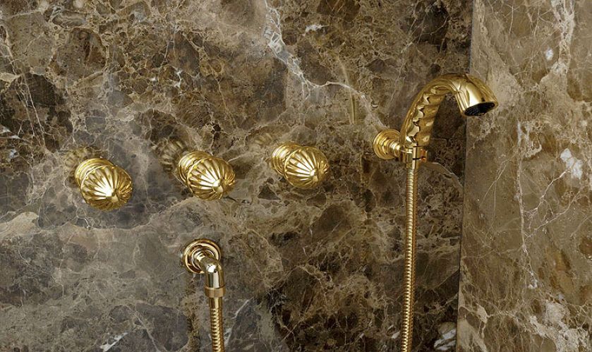 Mandoline w złotym wykończeniu. STEPIM