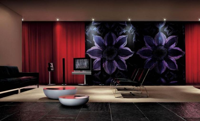 Kino domowe w jednym pudełku. 40-calowy telewizor z ekranem LCD umieszczony jest na obracanej silniczkiem