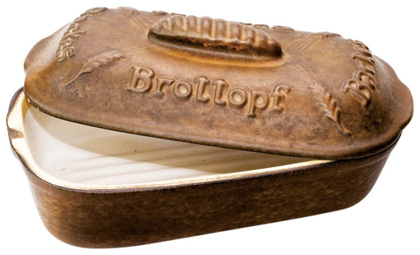 Żeliwny pojemnik na chleb, lata 20.?30. XX w., MUZEUM CHLEBA W RADZIONKOWIE, fot. TIMEMACHINE