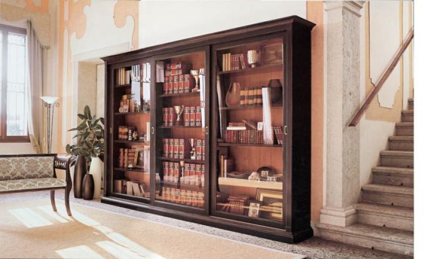 Biblioteka Glamour ma długość 295 cm. Cena - 27 000 zł. TONIN CASA