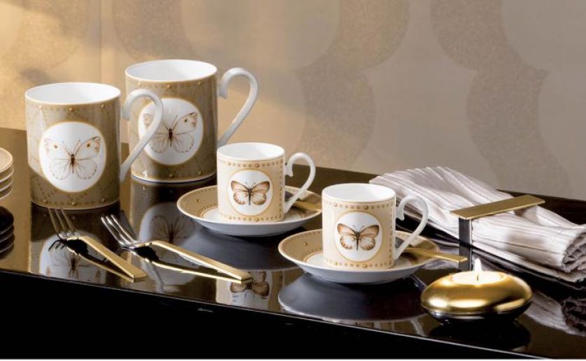 Kolekcja porcelany bone china Arden Lane: kubek - 109 zł, filiżanka do espresso ze spodkiem - 135 zł. VILLEROY