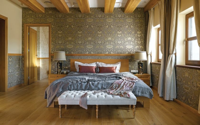 tapeta w stylu angielskim w sypialni