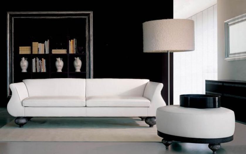 Sofa Charme firmy Ego Zerventiquattro. Cena - od 3776 euro - obicie z tkaniny. Od 6283 euro - obicie