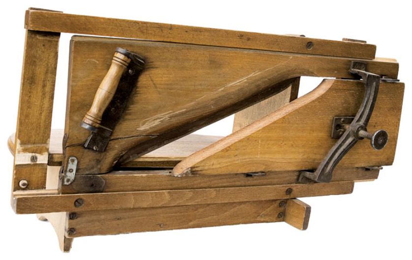 Krajalnica do chleba, okres międzywojenny, Muzeum chleba w Radzionkowie, fot. Timemachine