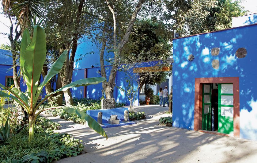 Frida i Diego potrzebowali dużo przestrzeni: na pracownie malarskie, ogromny księgozbiór, kolekcję sztuki ludowej i