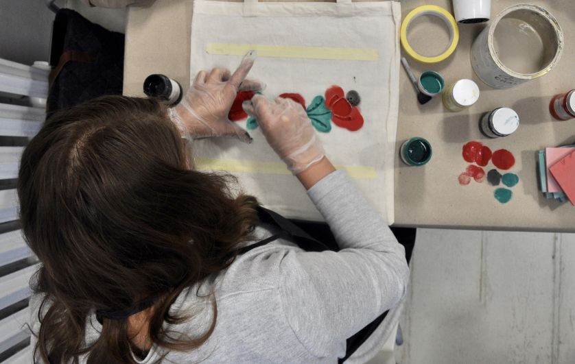 Czytelniczki Werandy na warsztatach malowania