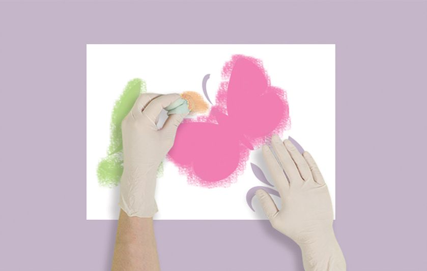 Malowanie wzoru jest bardzo łatwe: wydrukuj szablon, przygotuj farby i gąbkę.