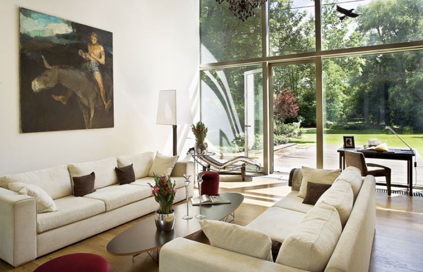 Kanapy od Com40. Pracownia w modernistycznym domu