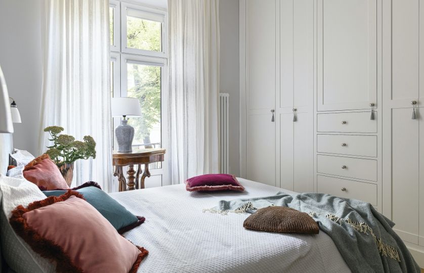 sypialnia w kamienicy styl eklektyczny