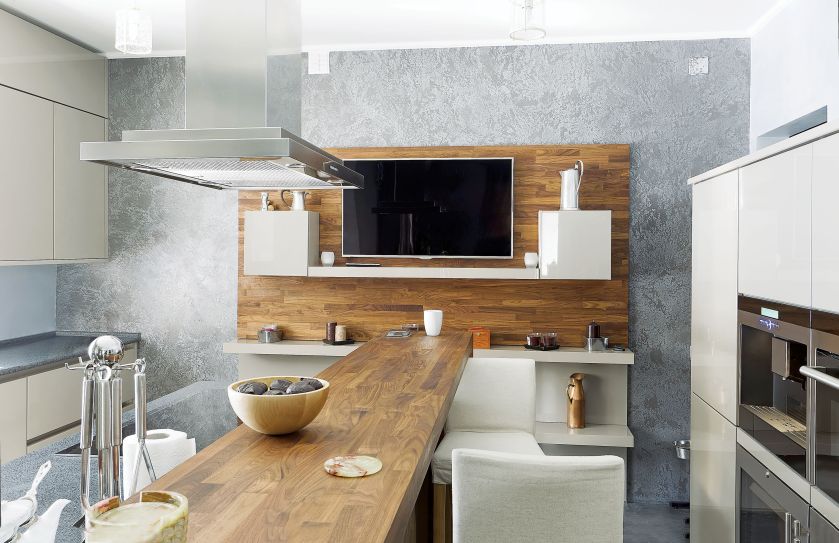 Akacja parzona. DLH, dlh.pl. Wokół blatu