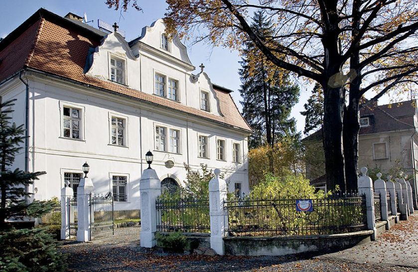 Villa Smyrna - XVII-wieczny pałacyk w Kowarach