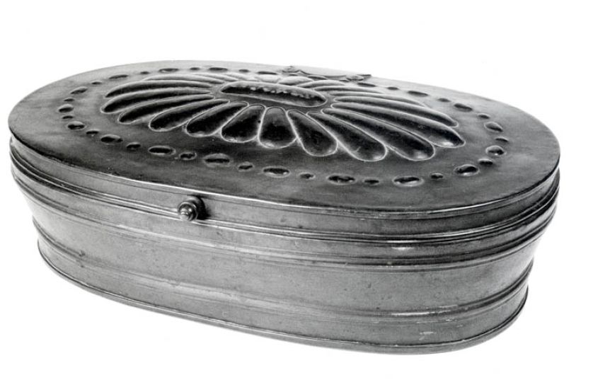 Miedziany niemiecki pojemnik na chleb, lata 1800?1850, MUSEUM DER BROTKULTUR, ULM, WWW.MUSEUM-BROTKULTUR.DE