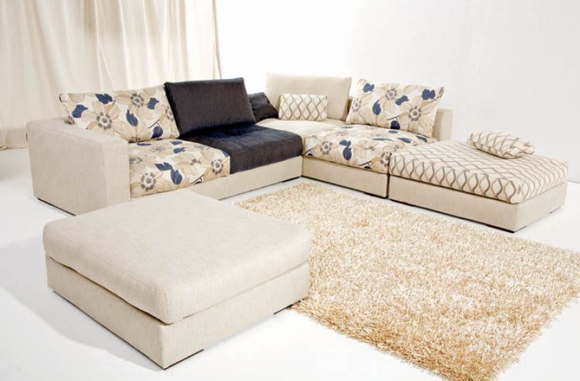 Wzorzysta kanapa Fly firmy MEBELPLAST