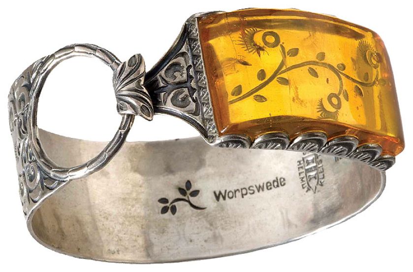 Ze srebra i bursztynu. Bursztyn