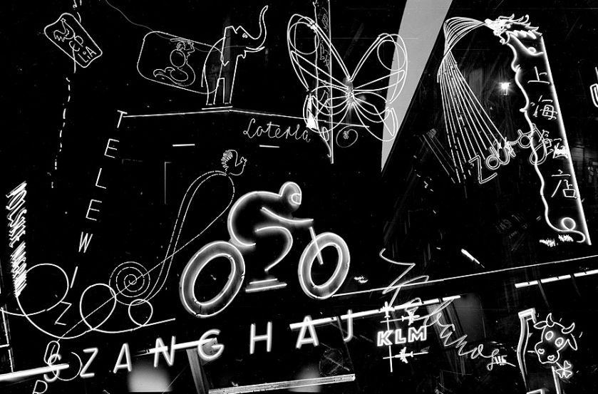 Świetlny kolaż 1961 r. Reklamy neonowe