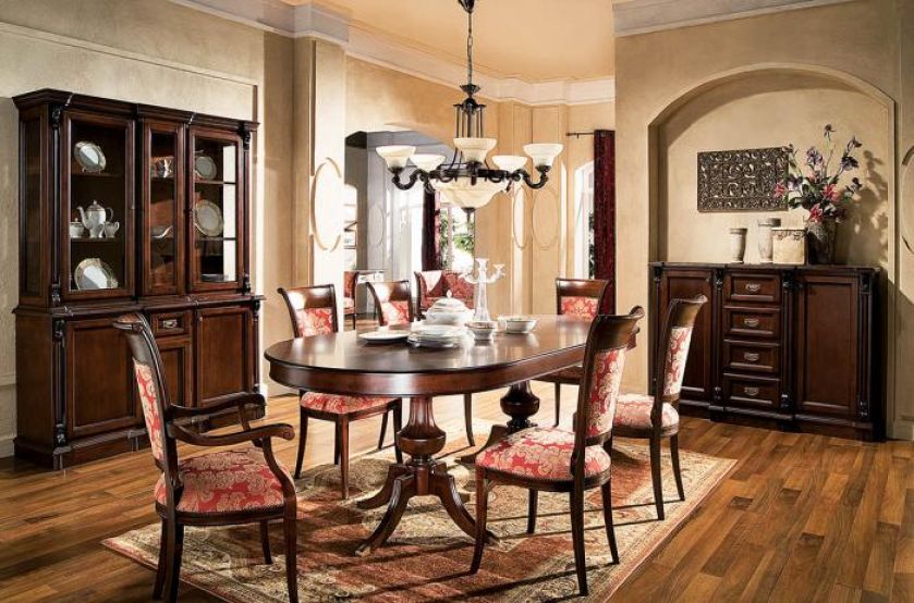 Kolekcja Lux: rozkładany stół Longer - 3700 zł, krzesło Bello - 870 zł, kredens - 4240 zł. MEBLONOWAK