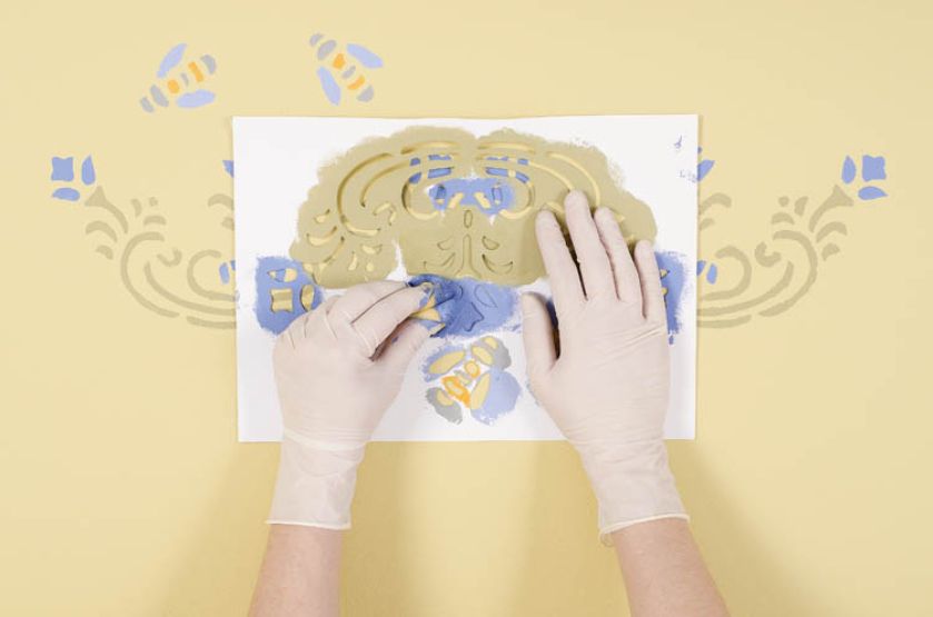 Jeśli chcemy stworzyć bardziej skomplikowany wzór, szablon można przesunąć albo odwrócić.