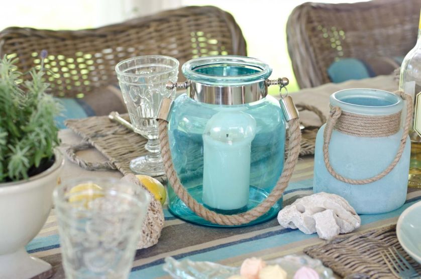 Nastrojowe oświetlenie balkonu pozwoli na długie, romantyczne wieczory. Inspiracje znajdziecie m.in. w sklepie Belle Maison.