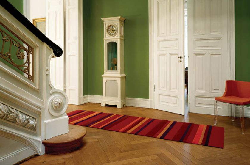 Z kolekcji Lana F, filc wełniany, 110 x 300 cm, cena 7991 zł. JAB