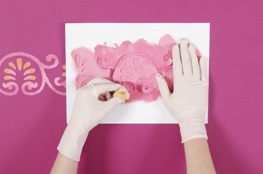 Zamalowujemy poszczególne części wzoru.