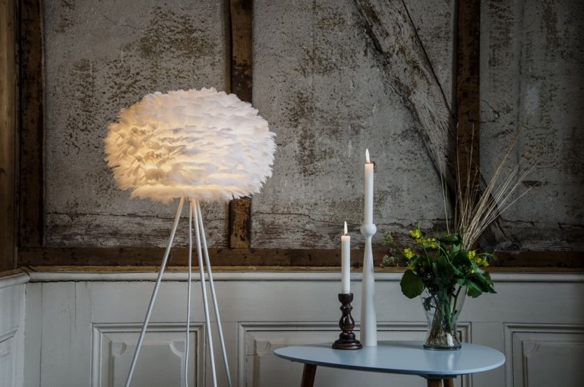 Lampa Eos, Umage, fabrykaform.pl. Niezwykła lekkość trendów: modne dekoracje z piór