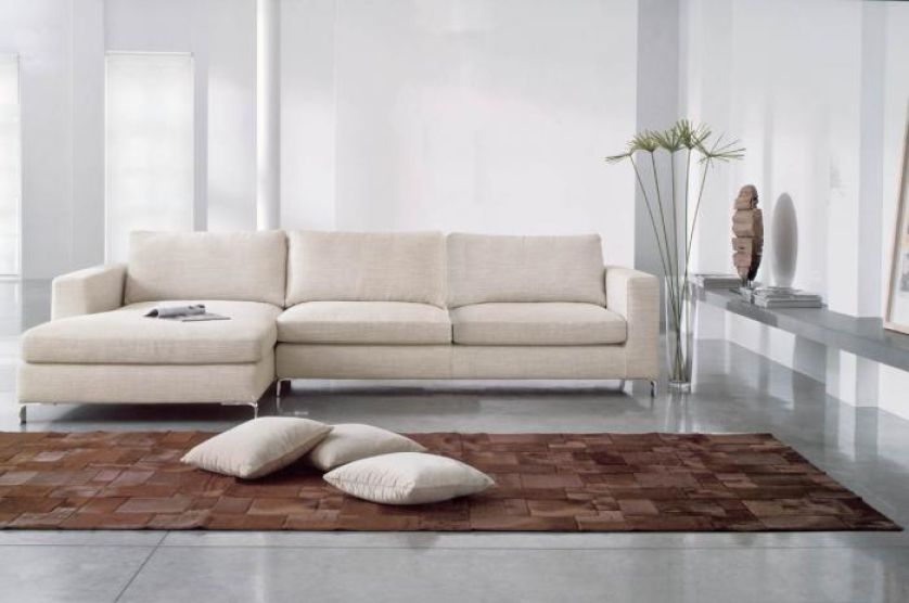 Kanapę Dallas można zamówić też ze skóry (od 20 000 do 30 000 zł). ALBERTA