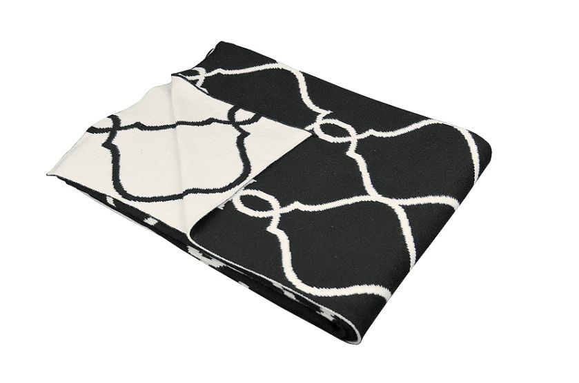 Pled Arrow i Yoonah marki Miloo Home, 125 x 150 cm, 225 zł każdy, HOUSE MORE