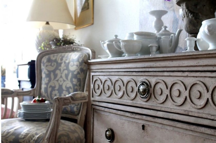 Zdjęcie: Angelo Antique. Lekkie antyki