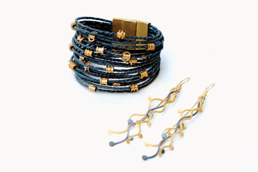 Bransoleta i kolczyki. Projekt - Ewa Franczak.