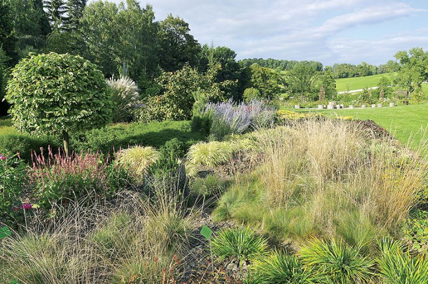Kto szuka pomysłu na własny ogród, powinien zajrzeć na Dolny Śląsk do Wojsławic.