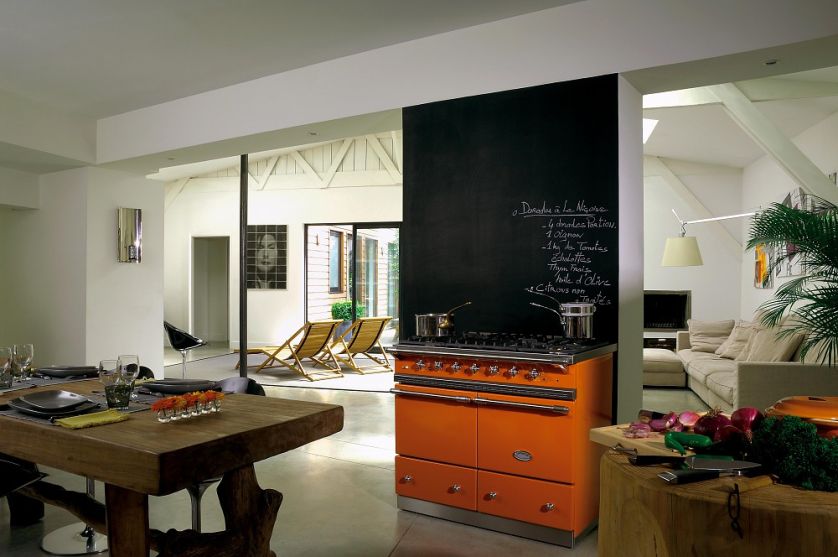 Lacanche: kolorowe kuchnie z długą tradycją