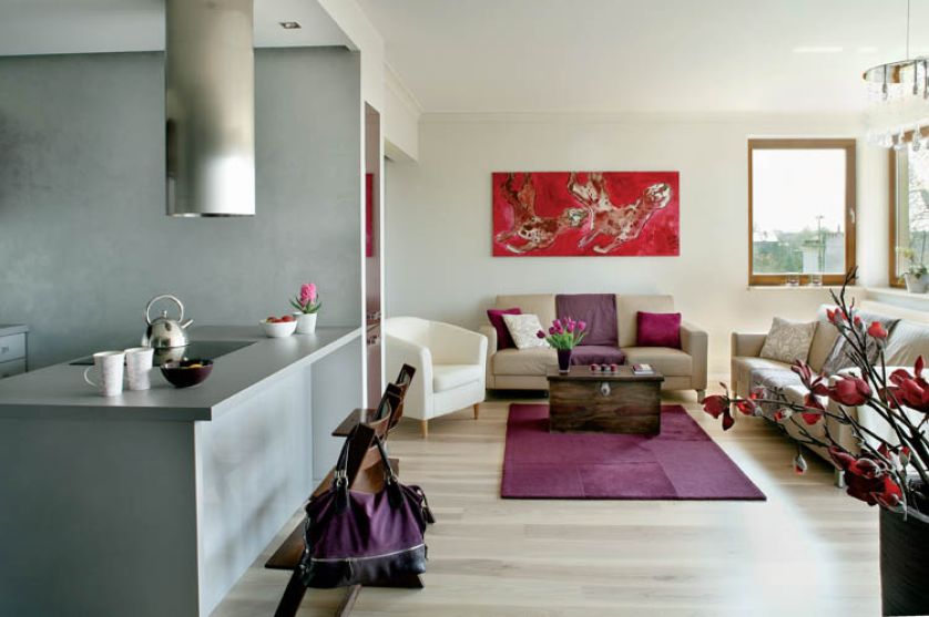 Obrazy Anny Mierzejewskiej okazały się jakby stworzone do tego wnęrza - zagrały tu fantastycznie.