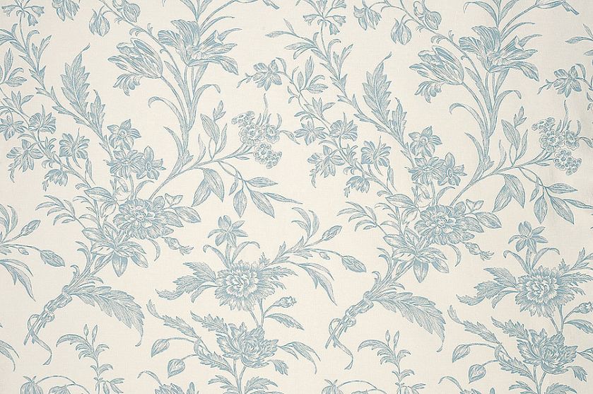 Modne tkaniny w oknach, na stole i kanapie