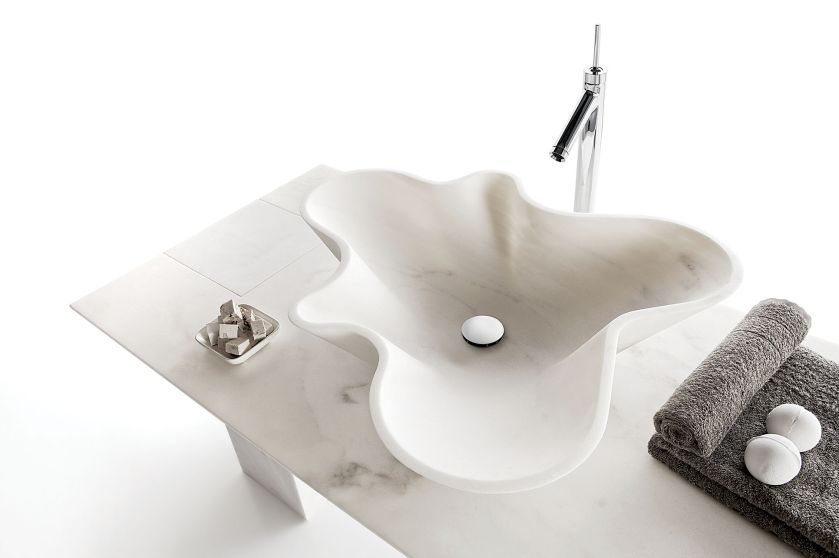 Nabhi, umywalka, KREOO. Szlachetny kamień w łazience