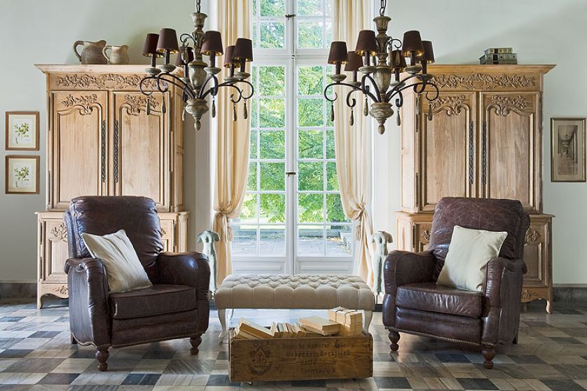 Cena – 5080 zł/szt. FABRYKA WNĘTRZ. Kolorowe kanapy